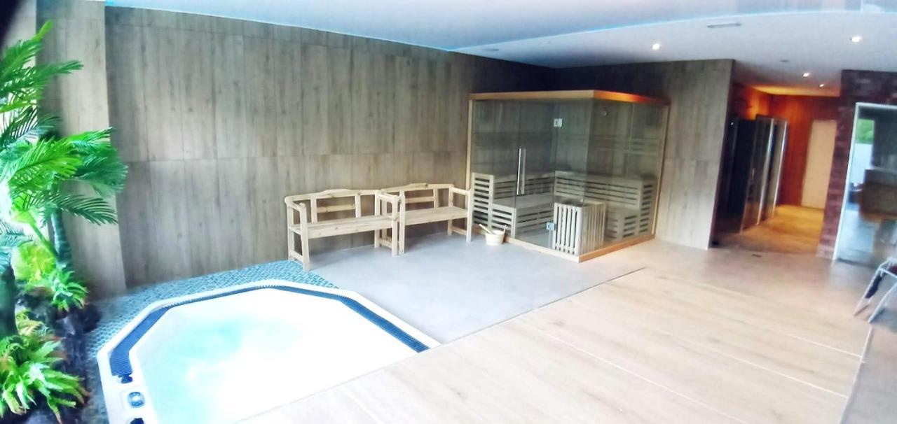Dom Weselny Zielony Zakatek Jarocin Exterior foto